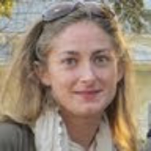 Meet your Posher, Caroline - Picture 1 of 1